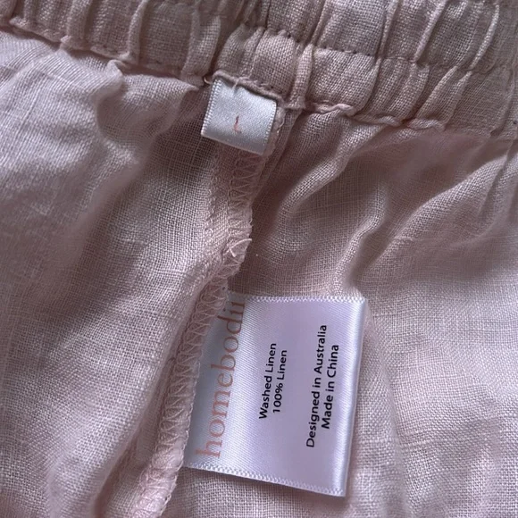 Homebodii 100% linen lounge set top and shorts - Picture 3 of 5